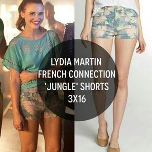 ISO Lydia Martin French Connection Jungle shorts 💡